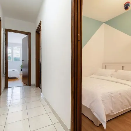 Apartament Vibe & Free Garage Split