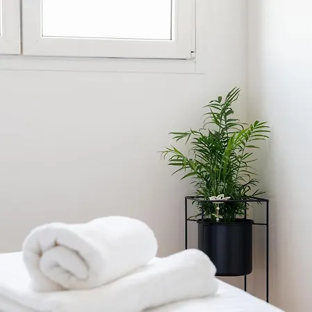 Vibe & Free Garage Apartament