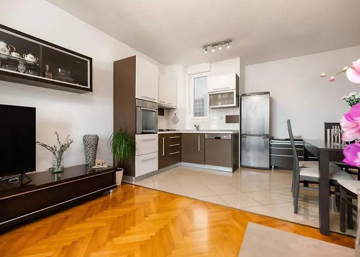 Vibe & Free Garage *